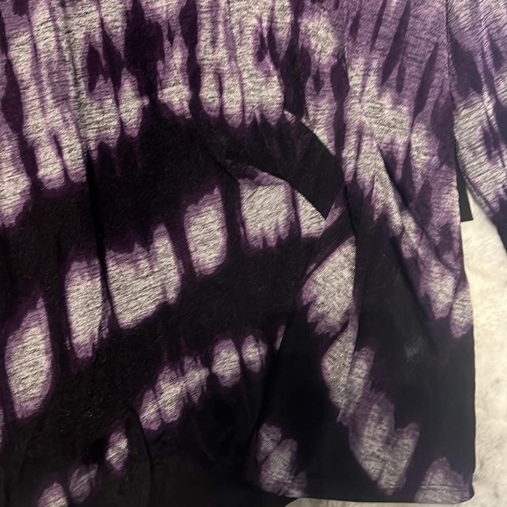 NWT- Vera Wang dressy 3/4 sleeve top - Picture 4 of 6